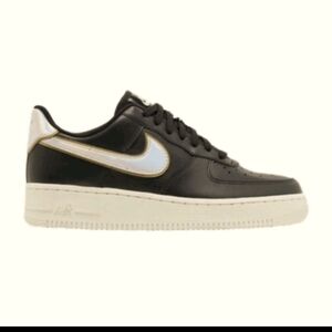 Nike Womens Black Air Force 1 Low 'Metallic Platinum' Sneaker 7.5